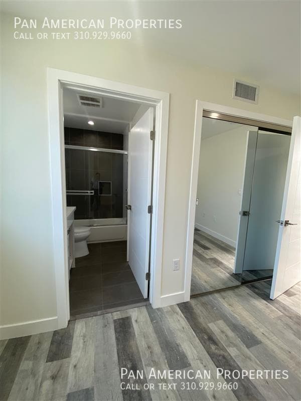 Building Photo - 1309 N Orange Dr