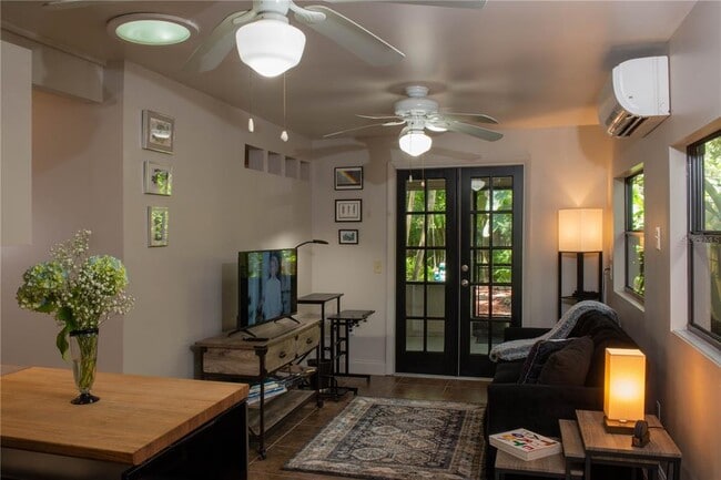 Building Photo - 1631 Bonita Ln