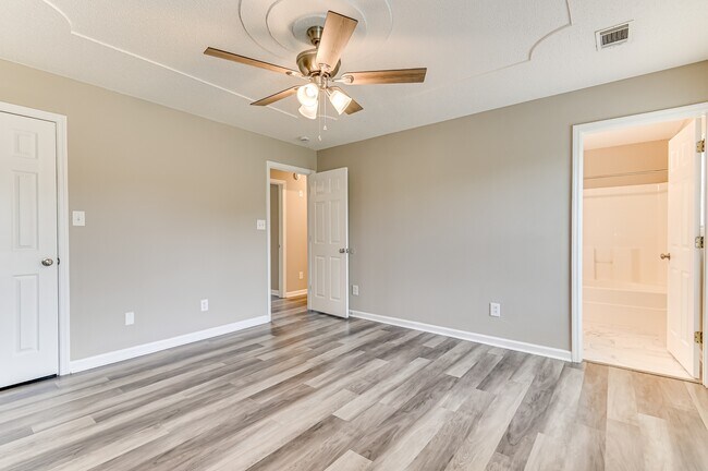 Building Photo - 4416 Hatteras Dr