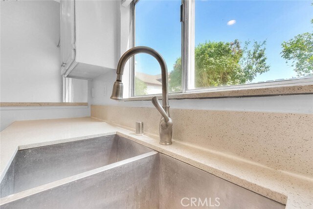 Building Photo - 3640 Honeyglen Way