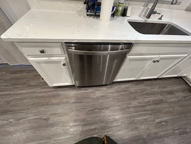 Building Photo - 2 Bed- 2 Bath + Dedicated Home Office - Single Family Home in Amherst