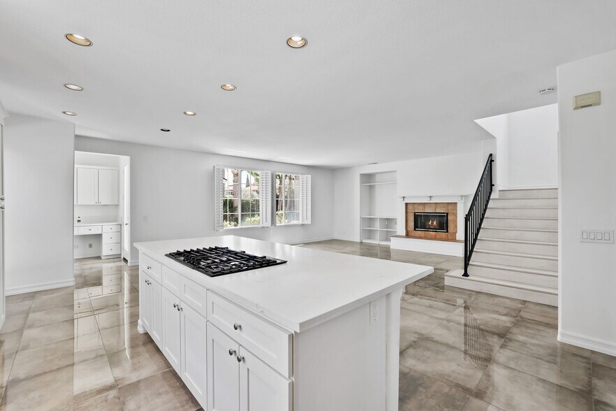 Building Photo - 5142 Pearce Dr