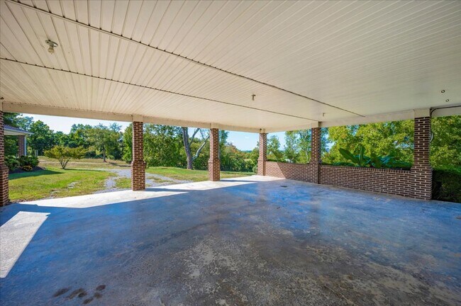 Building Photo - Oakdale High School District
