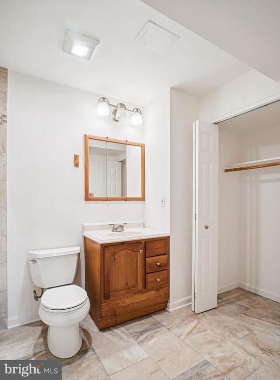 Building Photo - 5105 Overlook Park