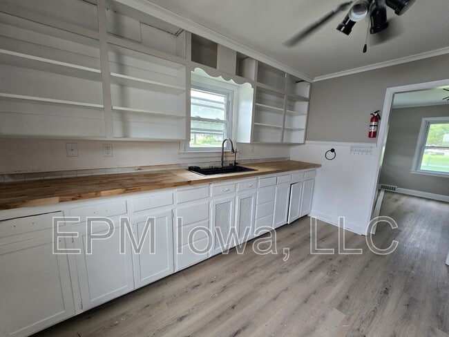 Building Photo - 1269 Northey St