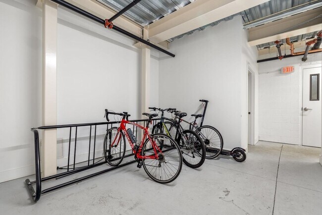 Building Photo - 75 W Broadway