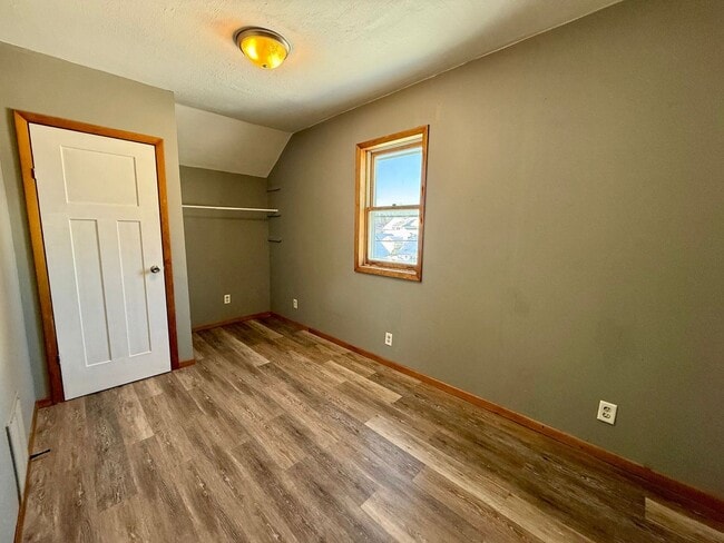 Building Photo - 4 Bed 2 Bath Single Family Home in Antigo