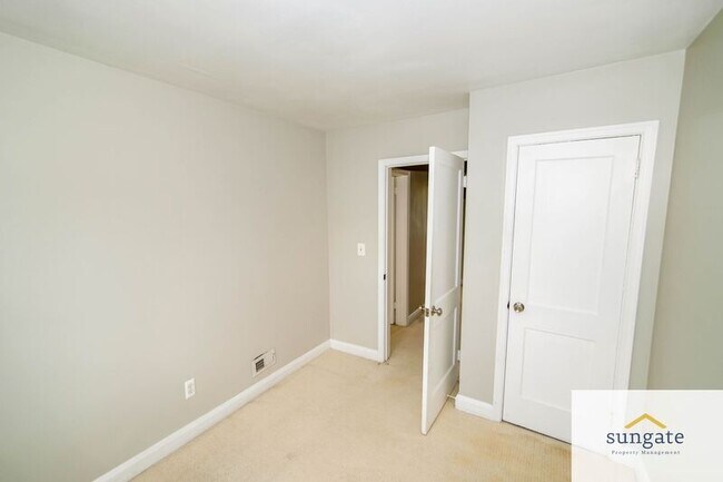 Building Photo - 8616 Pleasant Plains Rd