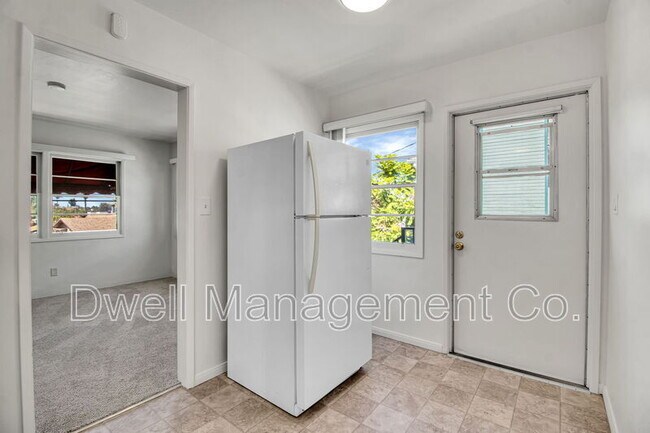 Building Photo - 4833 Cypress St