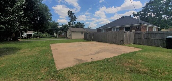 Building Photo - Studio Cottage located in Aurora Addition of NW OKC