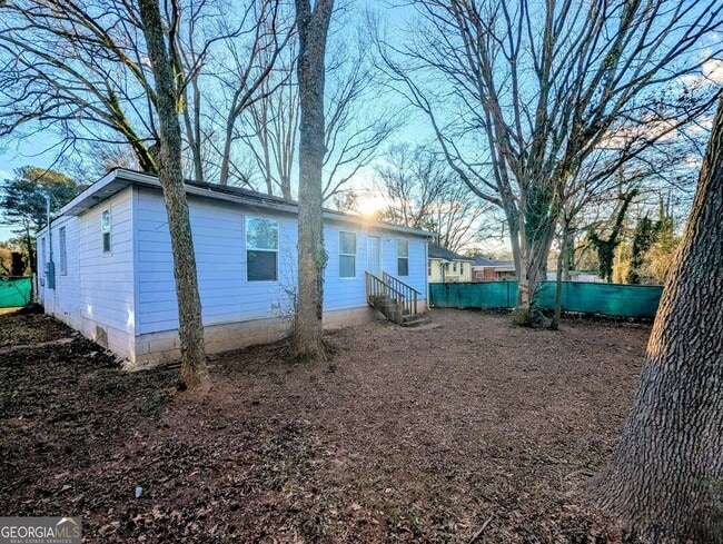 Building Photo - 2533 Godfrey Dr NW