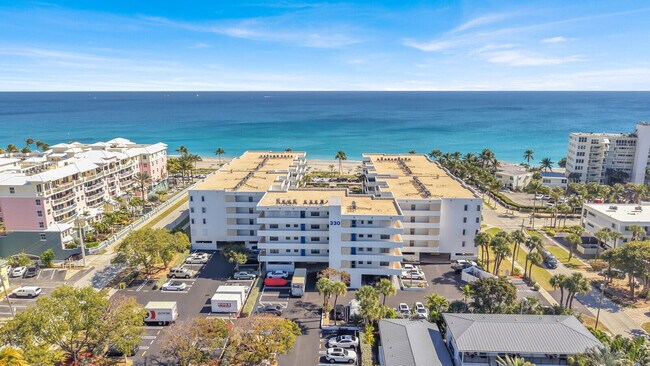 Building Photo - 875 SE 13th Ave