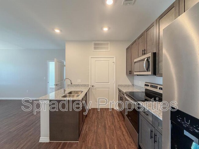 Building Photo - 1124 W Ave O