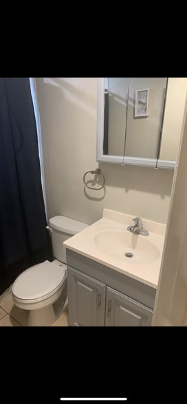 Building Photo - 3680 Oak Ave