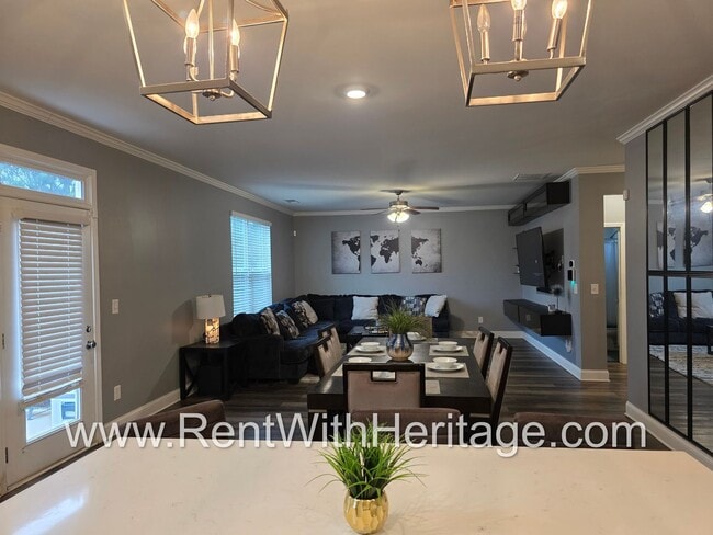 Building Photo - Amazing 5 Bedroom/ 3 Bath Home in Sweetwater, a Swim Tennis Community/ Attention to Detail / Grea...