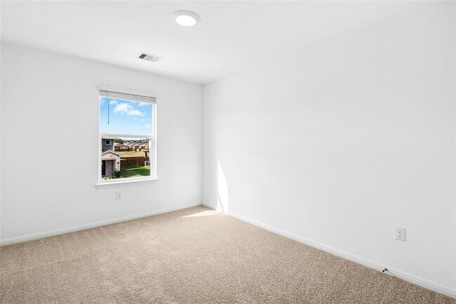 Building Photo - 412 Brody Ln