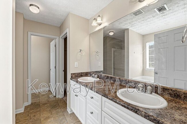 Building Photo - 296 High Meadows Cir