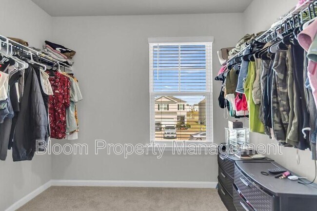 Building Photo - 411 Broad Elm Wy