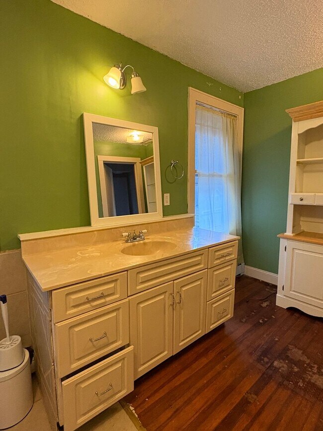 Building Photo - 173 Leesville Rd