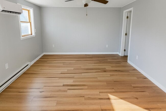 Building Photo - 746 8th St