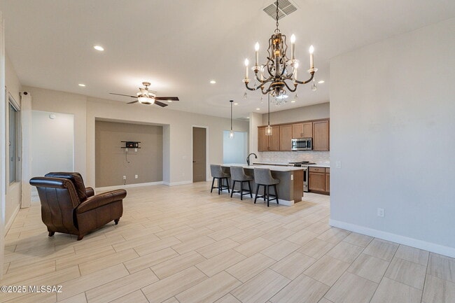 Building Photo - 39548 S Summerwood Dr