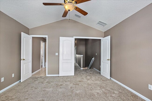Building Photo - Beautiful Townhouse on preserve in highly ...