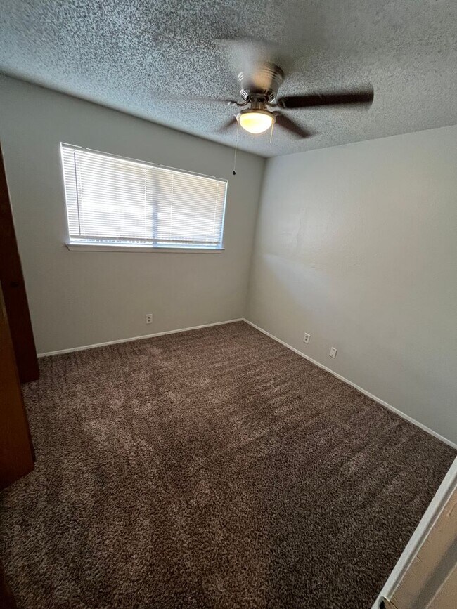 Building Photo - 2704 Aftonshire Way
