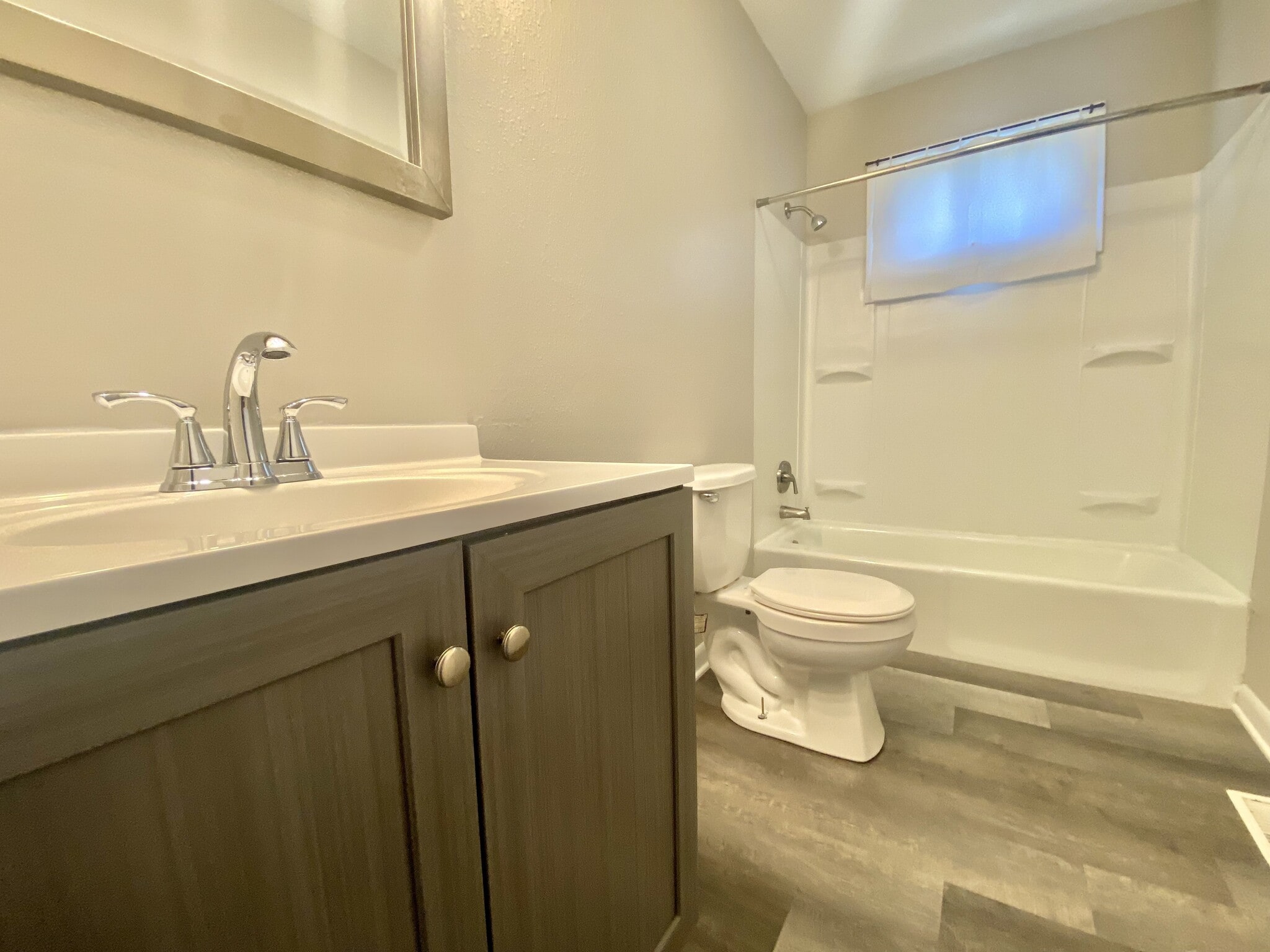 Building Photo - 209 S 1st St