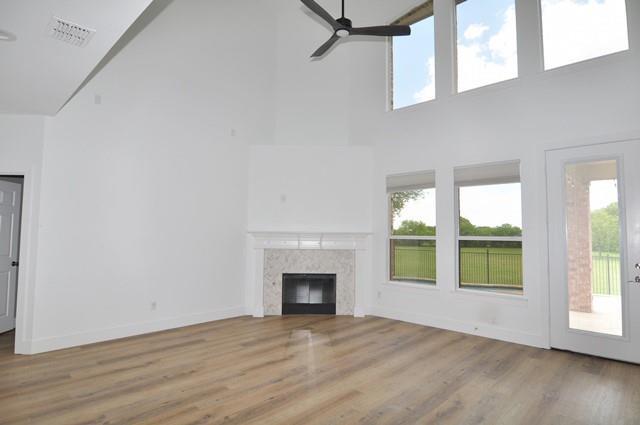 Building Photo - 3812 Lakeway Dr