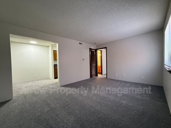 Building Photo - 1421 D St