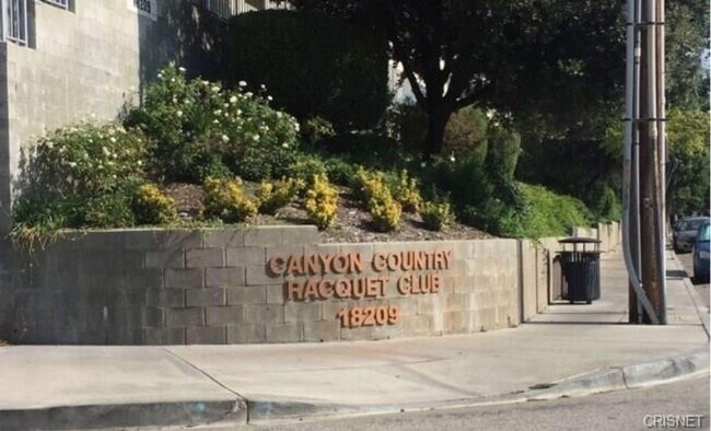 Primary Photo - Wonderful 2+2 Condo W/Views + Amenities + ...