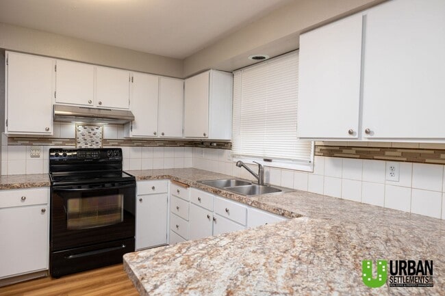 Building Photo - Great 3 bedroom 2 bathroom townhome for rent in South Spokane Valley