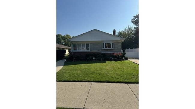 Building Photo - 8918 Parkside Ave