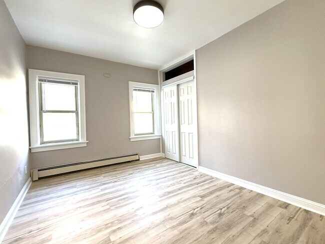 Building Photo - 1532 S 64th St