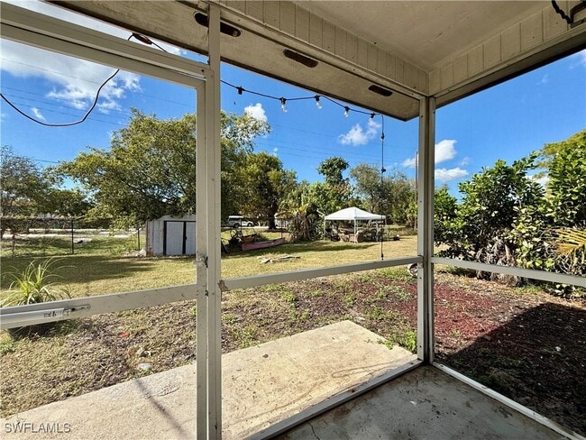 Building Photo - 1073 San Remo Ave