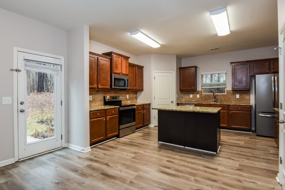 Building Photo - 222 Westridge Cir