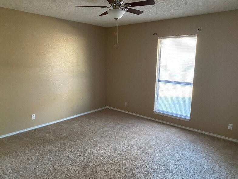 Bedroom 1 - 4406 Parkhurst Dr
