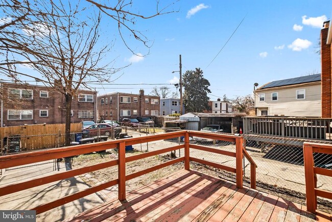 Building Photo - 1235 Alabama Ave SE