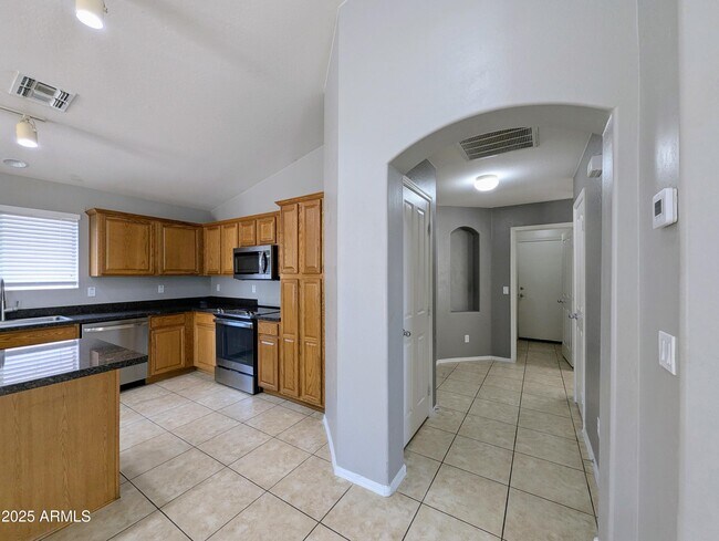 Building Photo - 13959 W Country Gables Dr