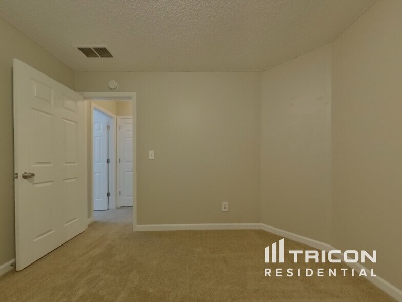 Building Photo - 1522 Mill Creek Rd