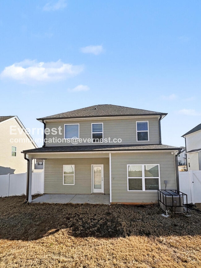 Building Photo - 3 Bed, 2.5 Bath Home with Fenced Yard & Garage / Pet-Friendly / Available Now!