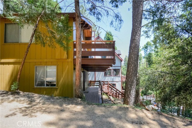 Building Photo - 828 Fern Dr
