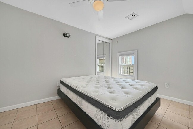 Building Photo - 30 Columbia Terrace