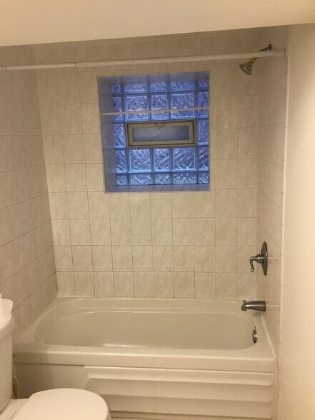 Bathroom - 7516 S Paxton Ave