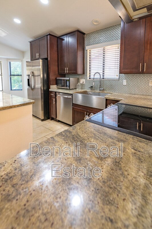 Building Photo - 17442 N 56th Pl
