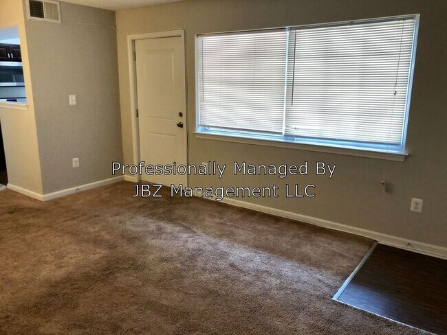 Building Photo - 1625 Ingleside Ave