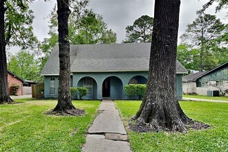 Building Photo - 3238 Three Pines Dr
