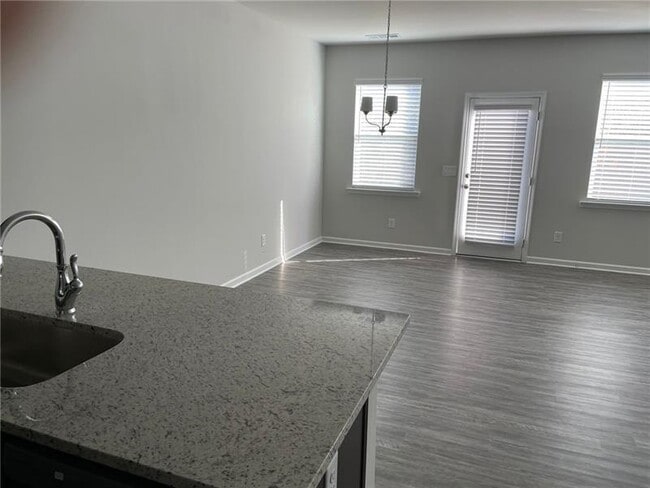 Building Photo - 92 Shelter Ln E