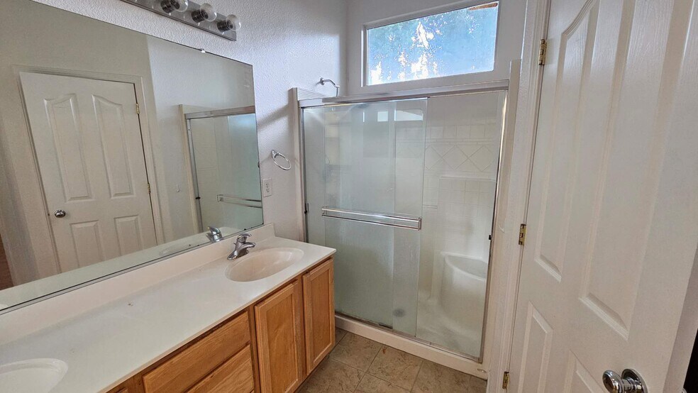 Building Photo - 9641 Darley Way