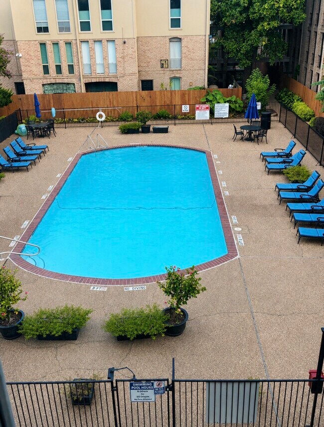 Building Photo - 4633 Wild Indigo St